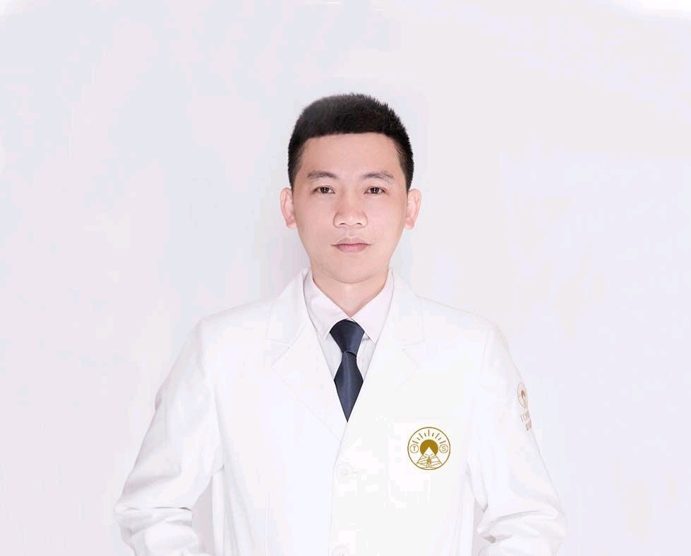 李少雄